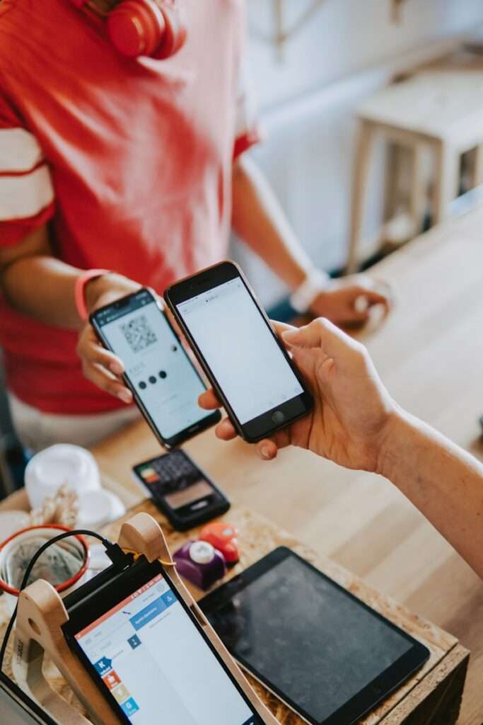 Why Restaurants Should Implement QR Code Menus and an Online Ordering System for Contactless Dining